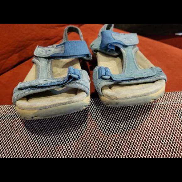 Sandals - Picture 2 of 6